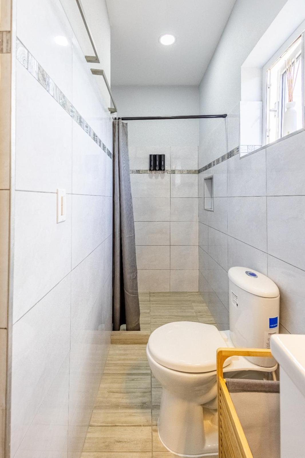 Av Curacao - Centrally Located Spacious Apartment Willemstad Ngoại thất bức ảnh