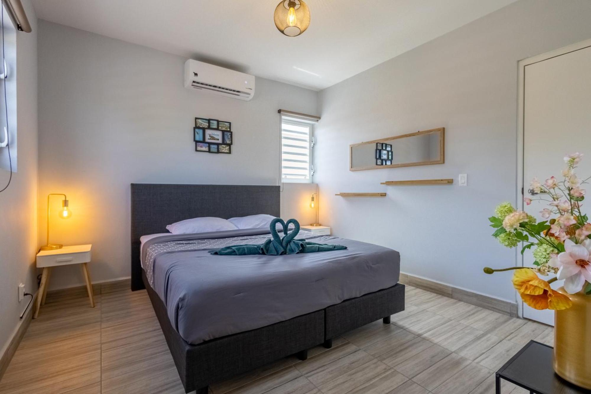 Av Curacao - Centrally Located Spacious Apartment Willemstad Ngoại thất bức ảnh